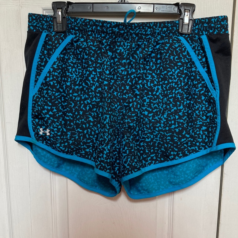 Under Armor Shorts. Size L